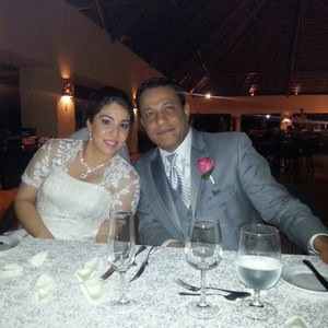 Meet your Posher, Mona